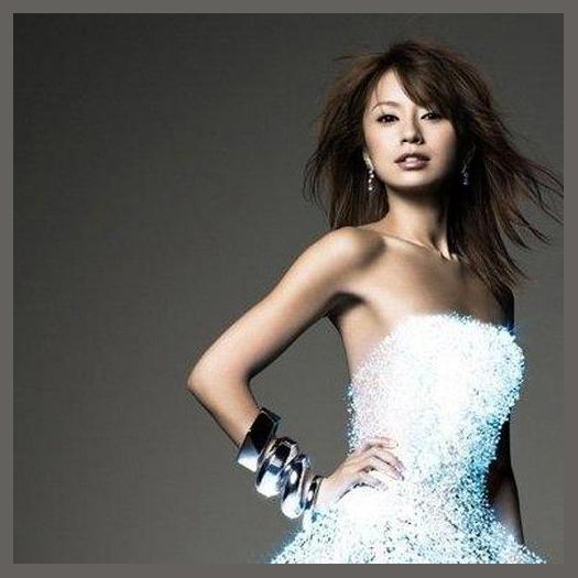 Ami Suzuki photo 1