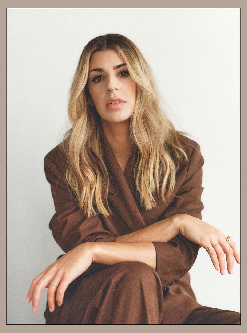 Brooke Ligertwood photo 1