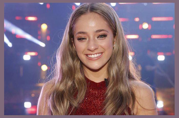 Brynn Cartelli photo 1
