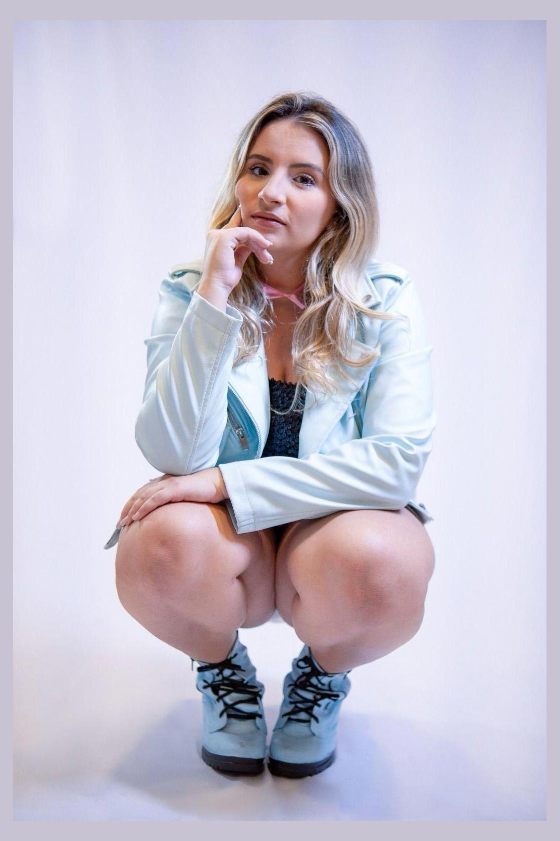 Clara Levy photo 1