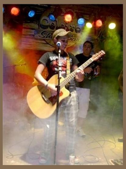 Cris Chaves photo 1
