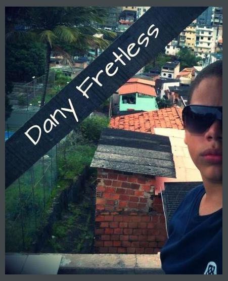 Dany Fretless