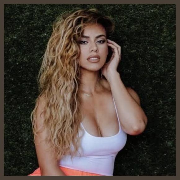 Dinah Jane photo 1