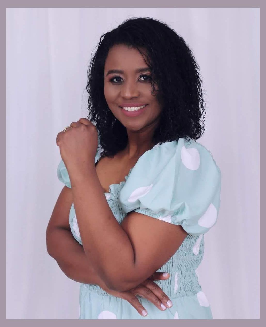 Elisangela Menezes