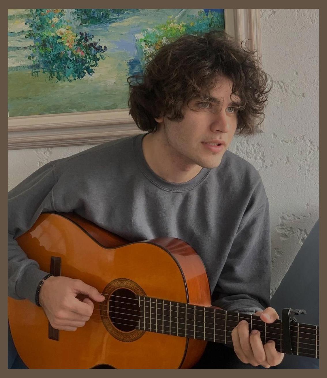 Gus Vazquez photo 1