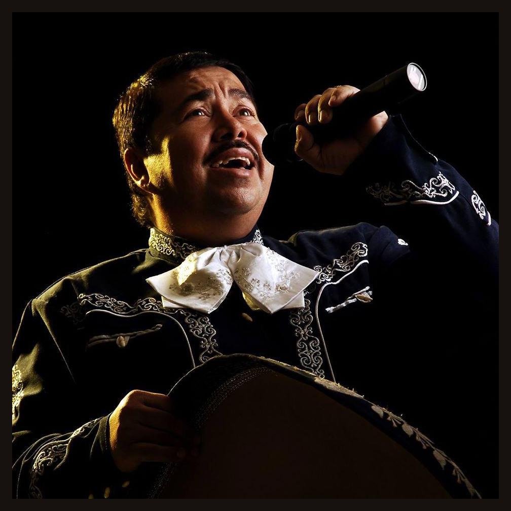 Jairo Valente y Su Mariachi 2000