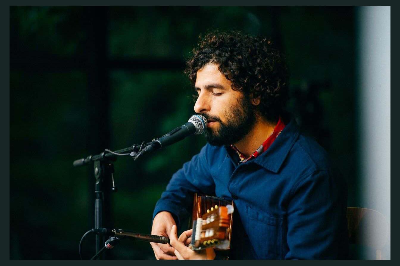 José González