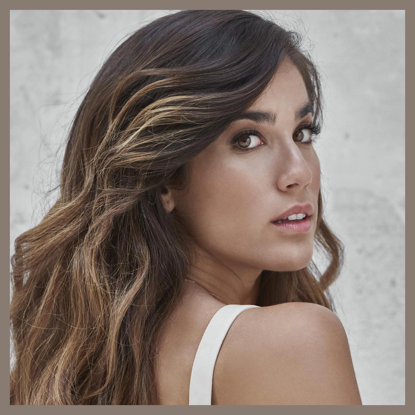 Julia Medina photo 1