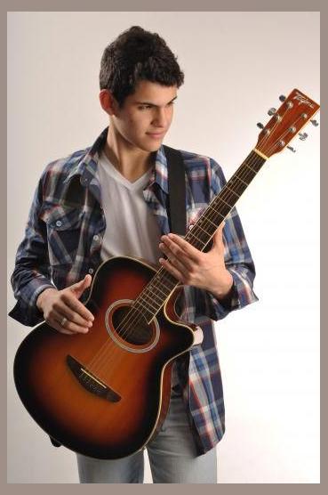 Juliano Santos photo 1