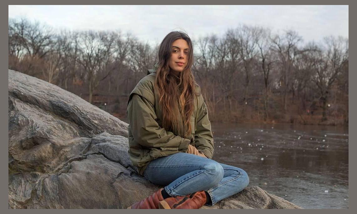 Julie Byrne photo 1