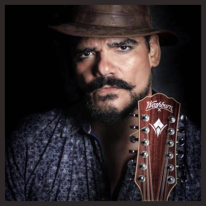 Julio Nava photo 1