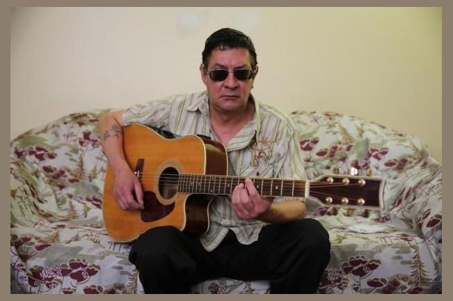 Julio Reny photo 1