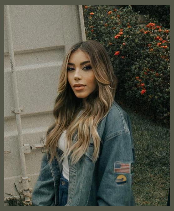 Julliany Souza photo 1