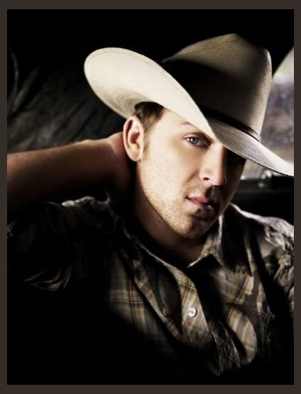 Justin Moore photo 1