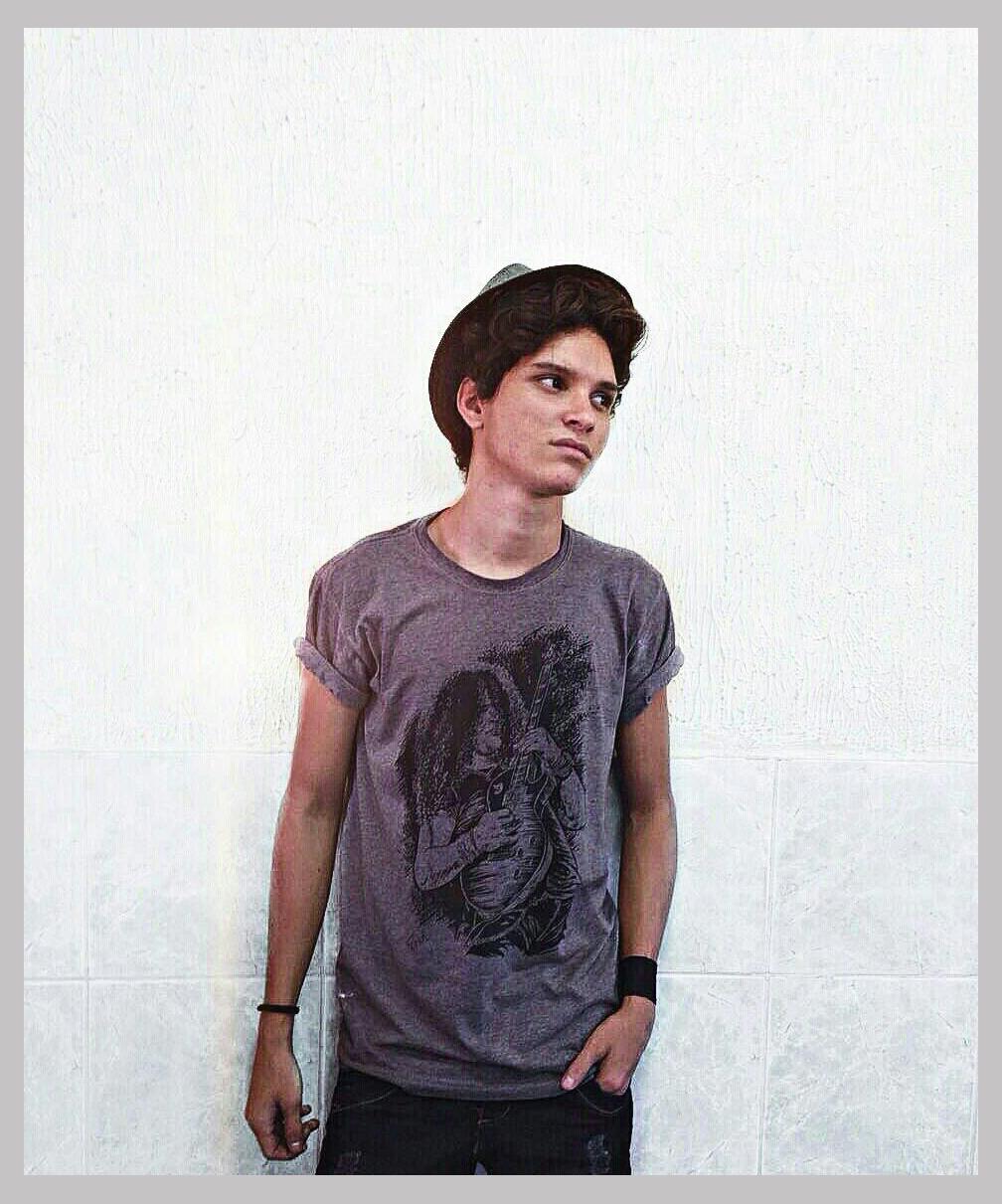 Lucas Coliver photo 1