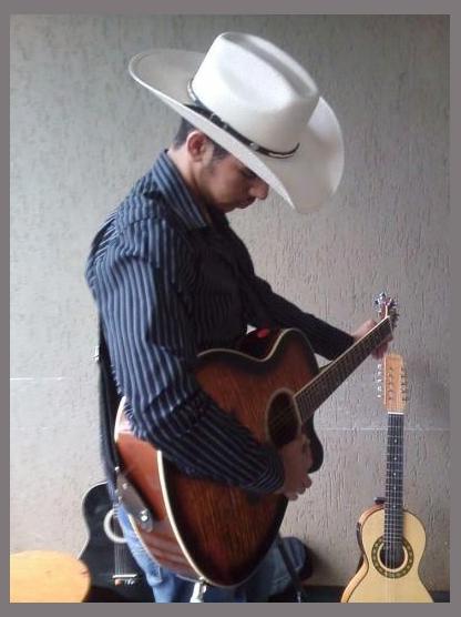 Lucas Eduardo photo 1