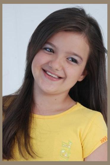 Lúcia Vitória photo 1