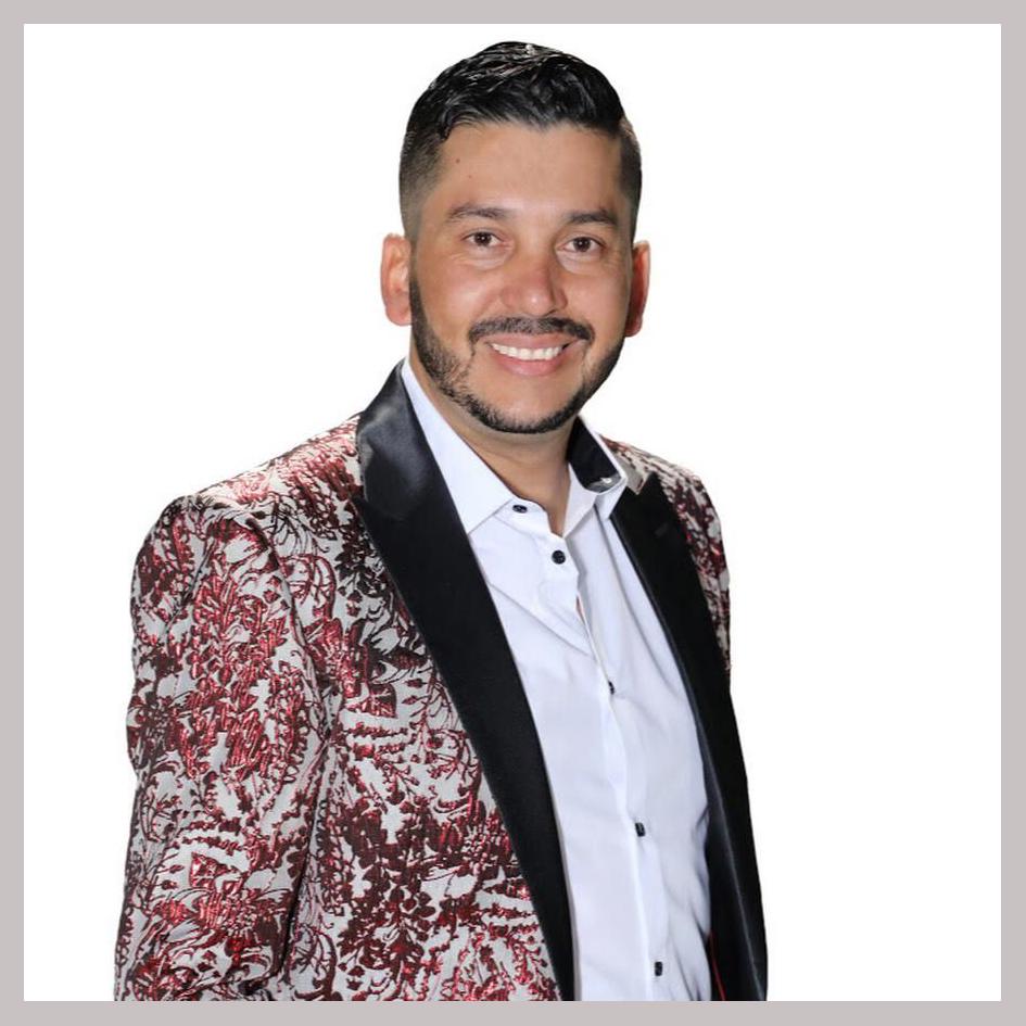 Luis Angel (El Flaco) photo 1
