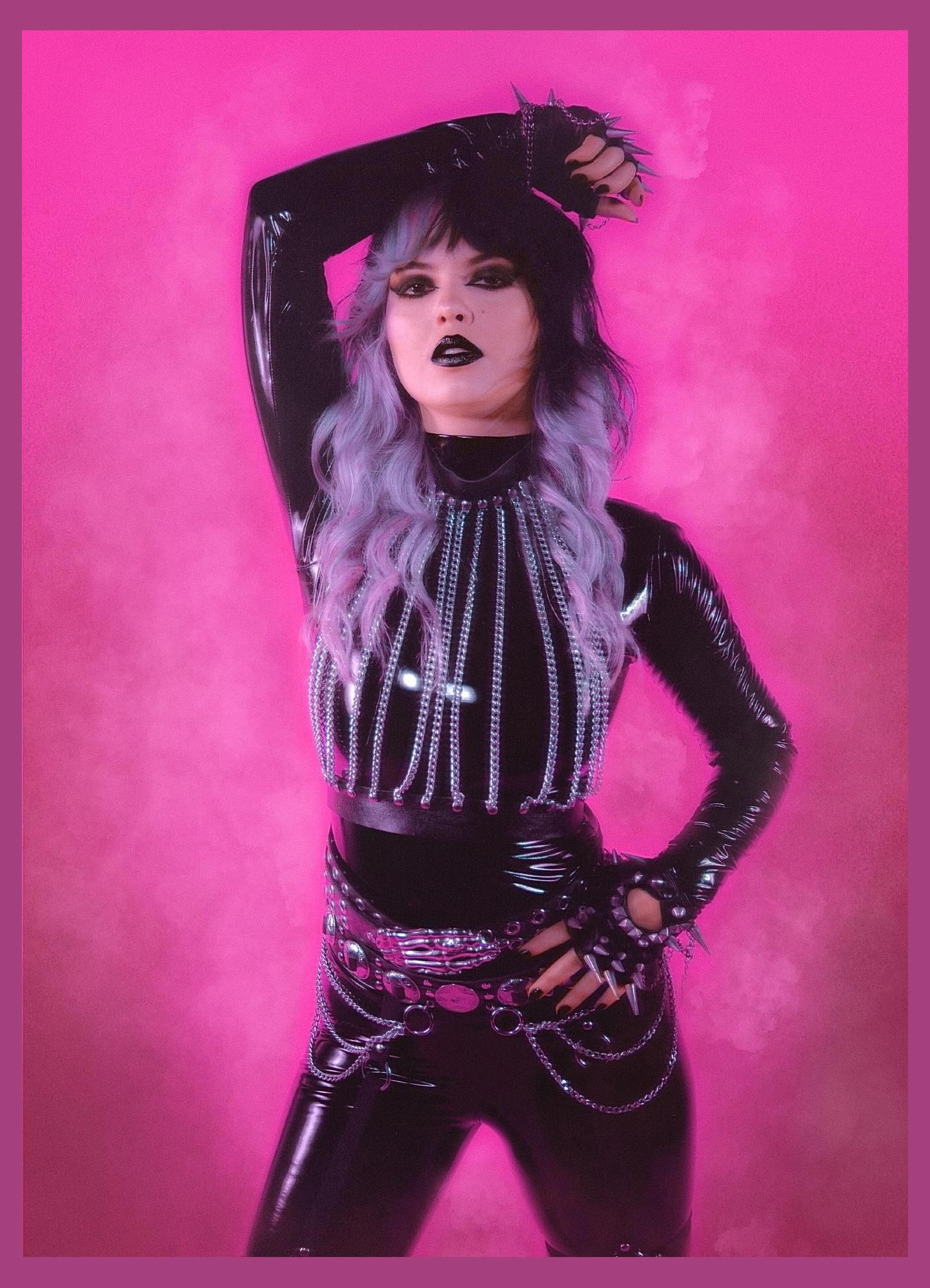 Lylith Pop photo 1