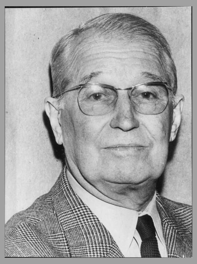 Maurice Chevalier photo 1