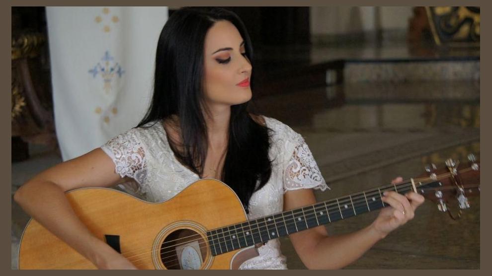 Mayara Gonçalves photo 1