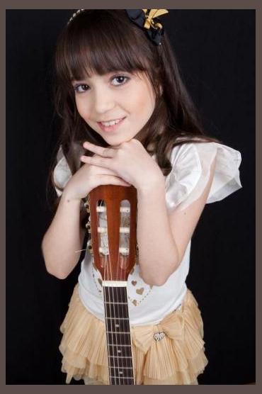 Mayara Fernandes photo 1