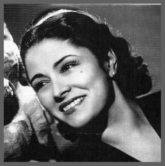 Mercedes Simone photo 1