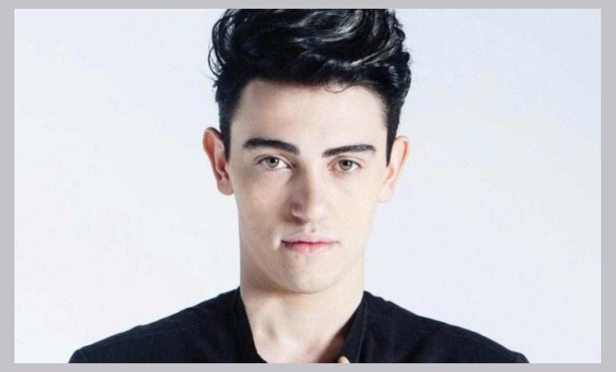 Michele Bravi photo 1