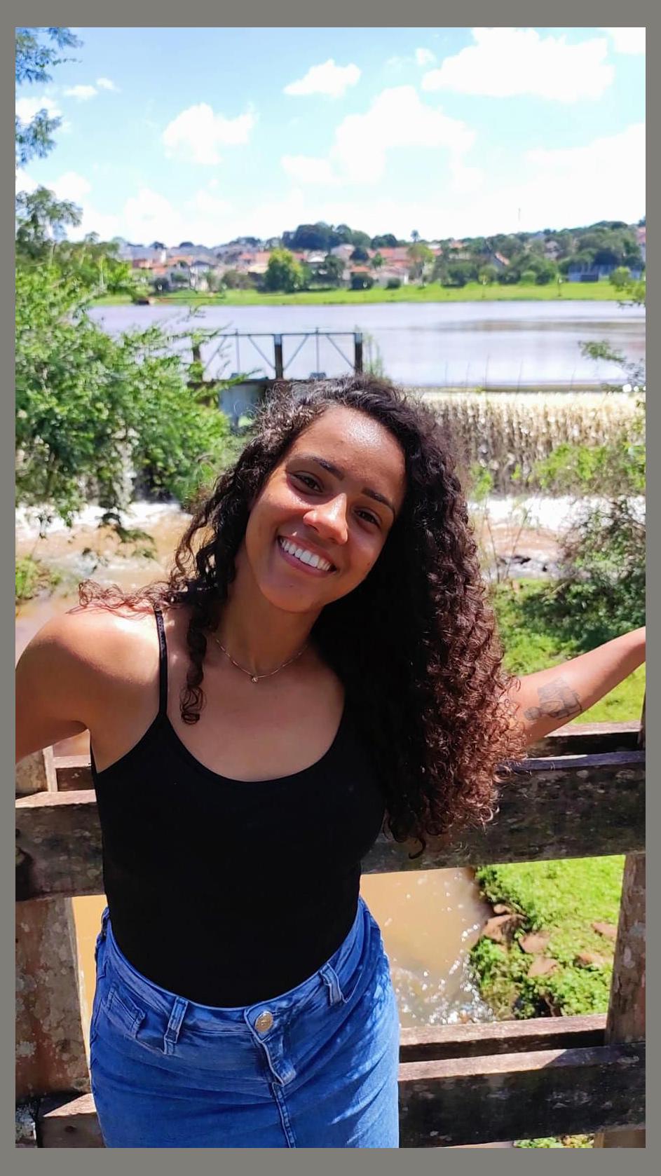 Mikaelly Soares photo 1