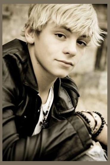 Ross Lynch photo 1