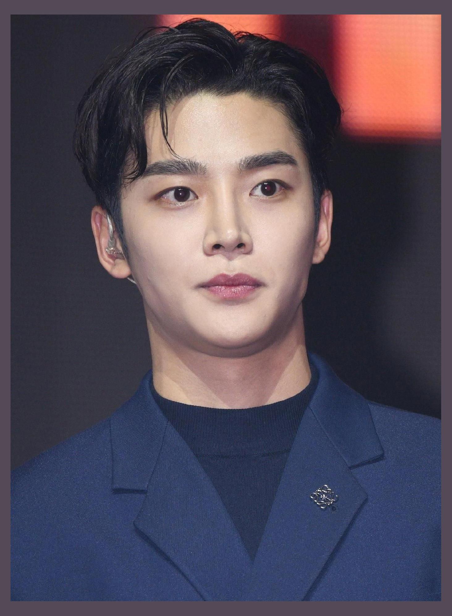 Rowoon photo 1