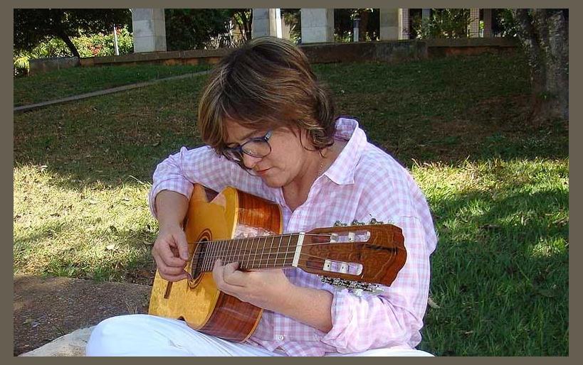 Simone Guimarães photo 1
