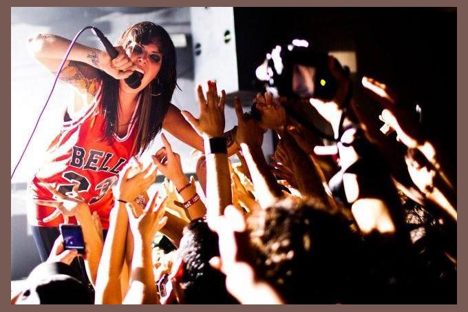 Sleigh Bells photo 1