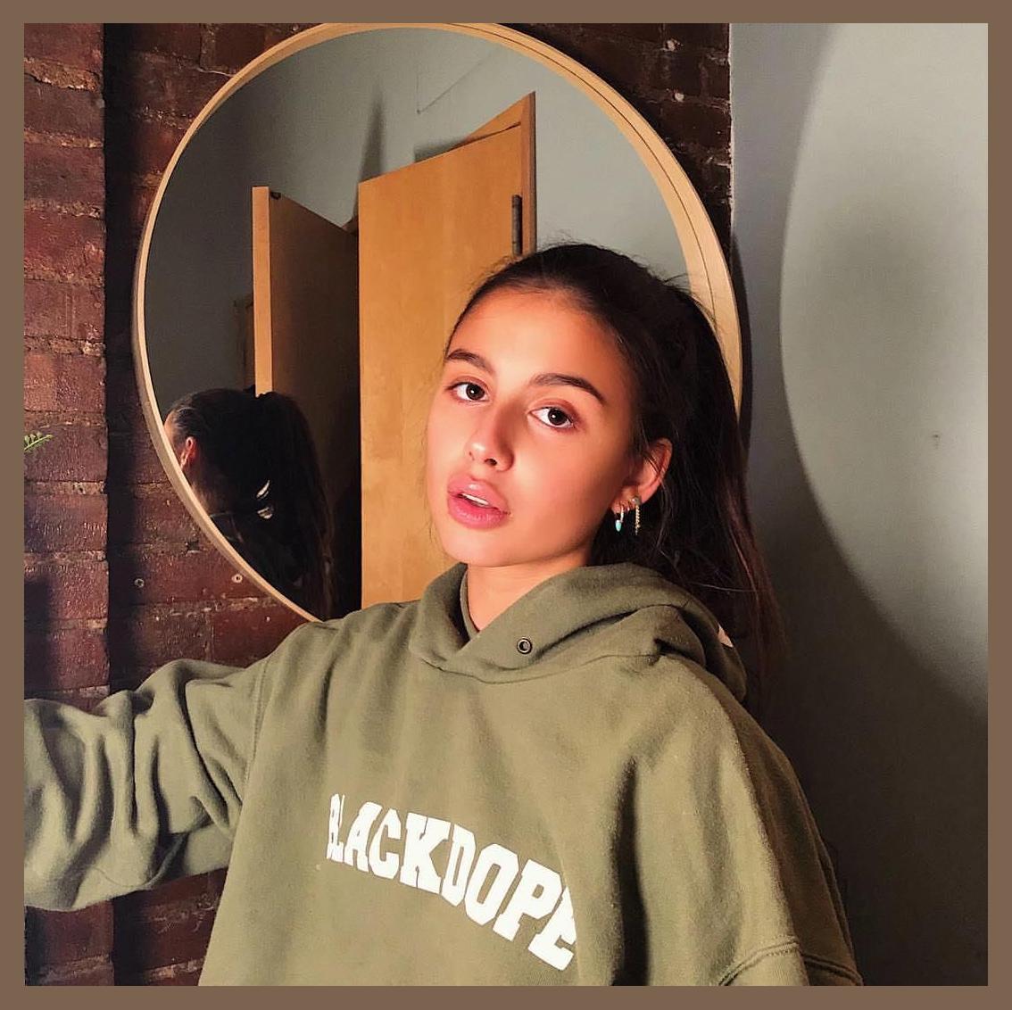 Sophia Messa photo 1
