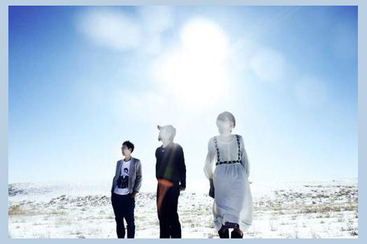 Spangle Call Lilli Line photo 1