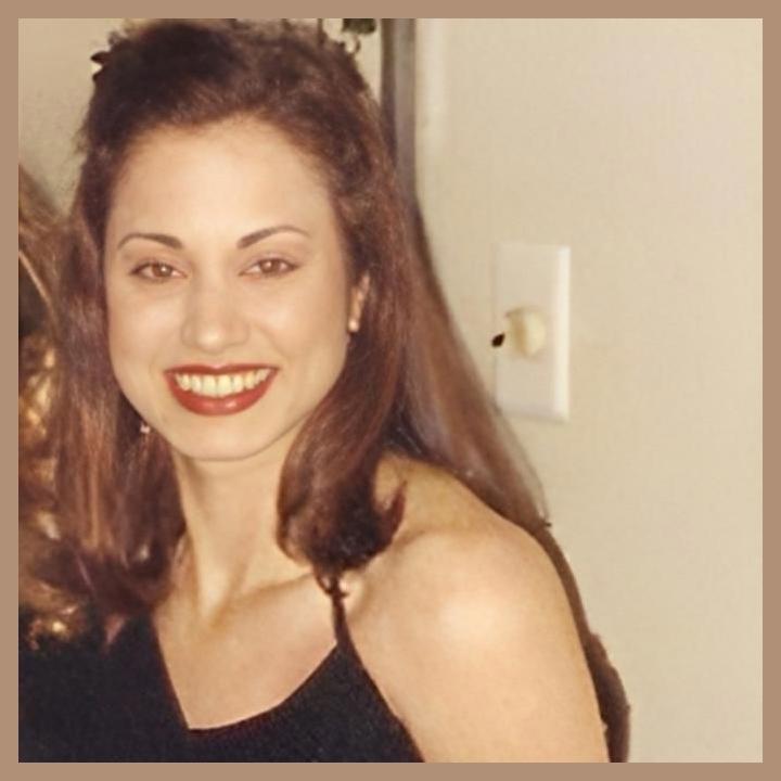Stephanie Marano photo 1
