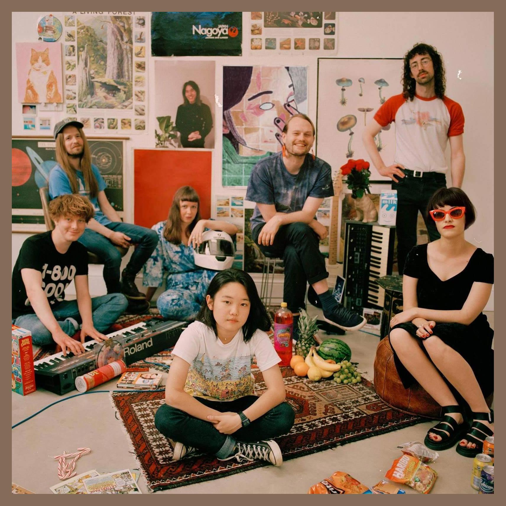Superorganism photo 1