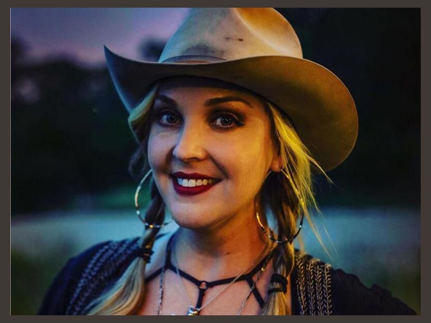 Sunny Sweeney photo 1