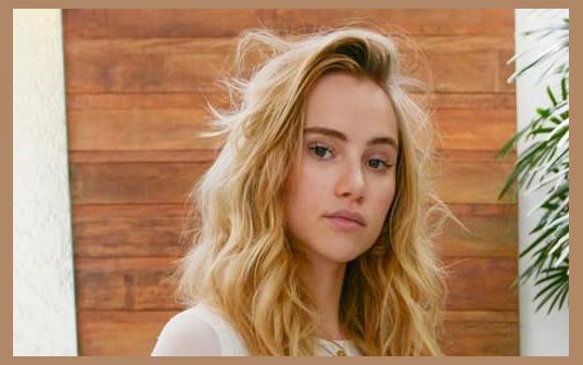 Suki Waterhouse photo 1