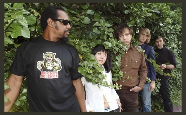 The Dirtbombs