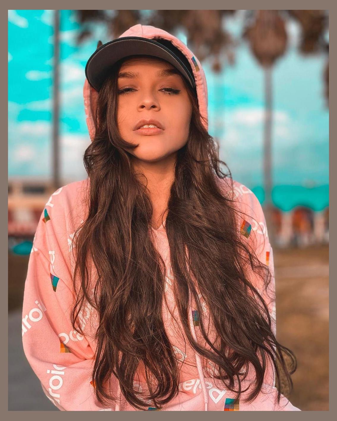 Thiessa Woinbackk photo 1