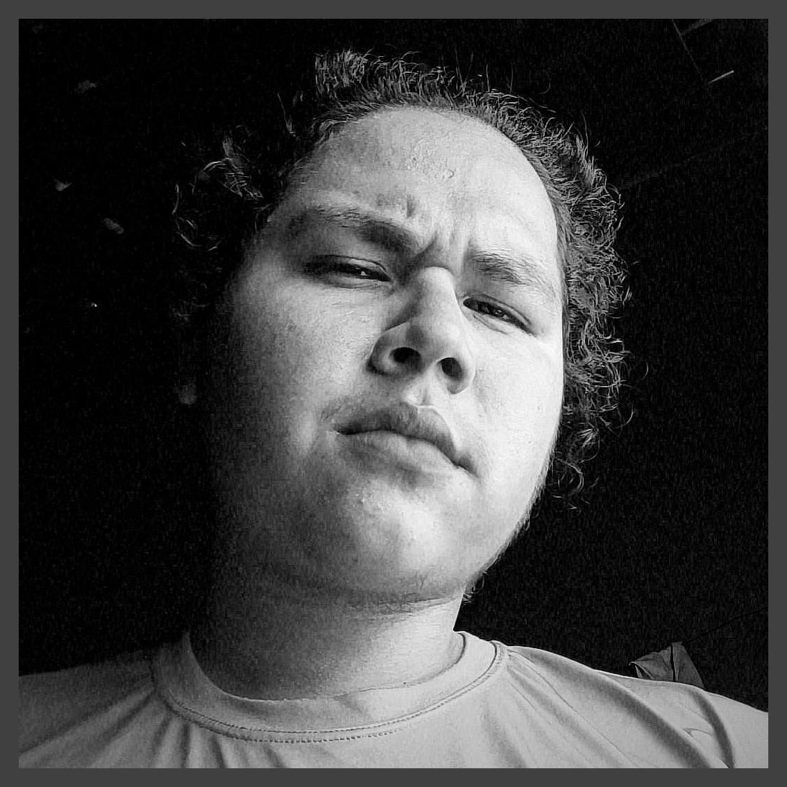 Tiago Skarv photo 1