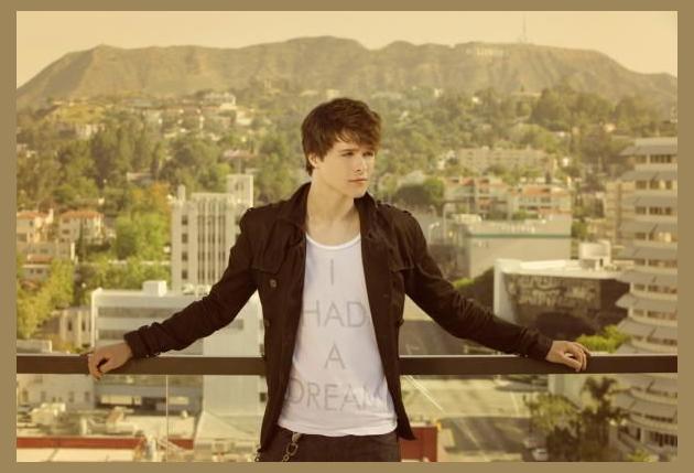 Tom Andrews photo 1