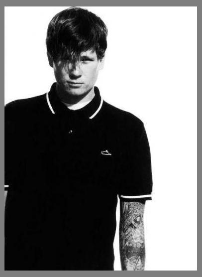 Tom DeLonge photo 1