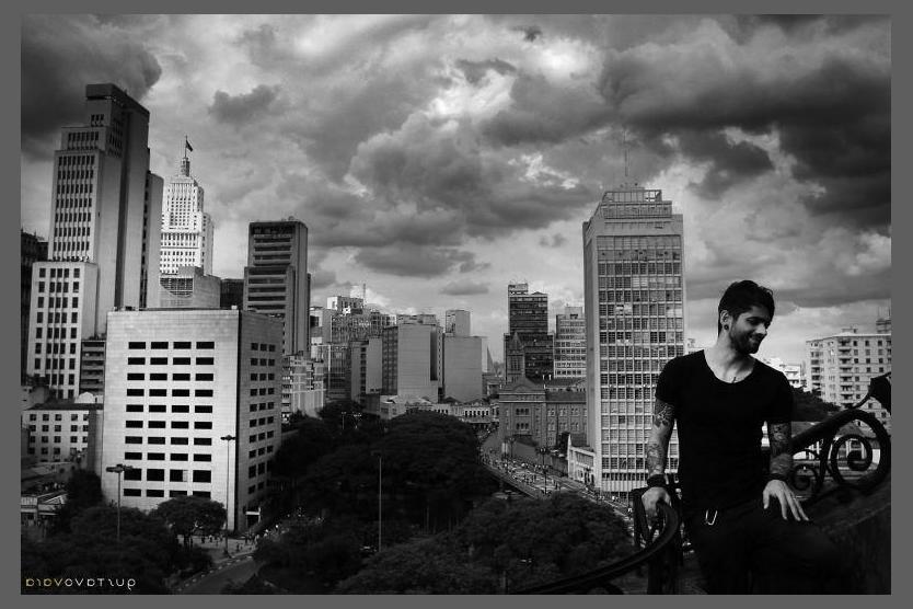 Vaconaut & The Apple Monster