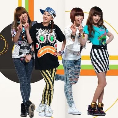 2NE1 photo 225