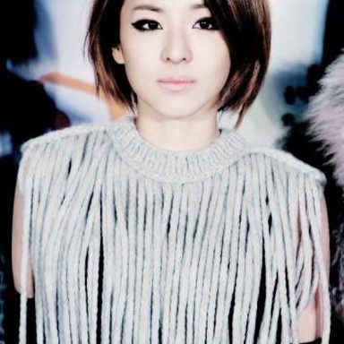 2NE1 photo 75