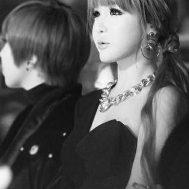 2NE1 photo 61
