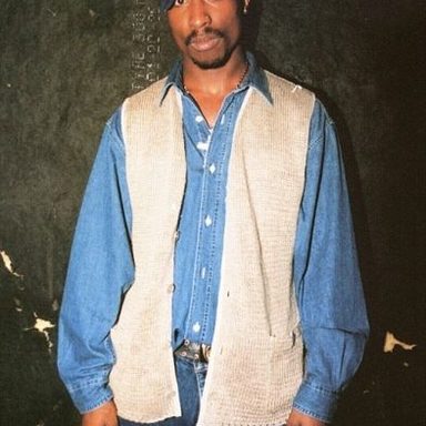 2Pac (Tupac Shakur) photo 40