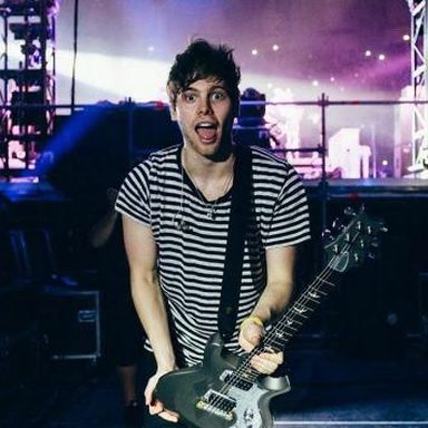 5 Seconds Of Summer photo 42